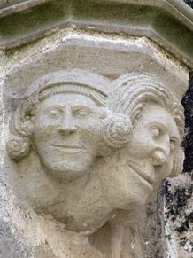 Sculptures à l'abbaye de Villelongue