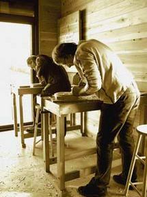 Vue de l'atelier durant un stage de sculpture sur bois